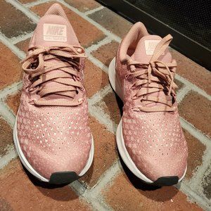 Nike Women's Pink Air Zoom Pegasus 35 Size 8